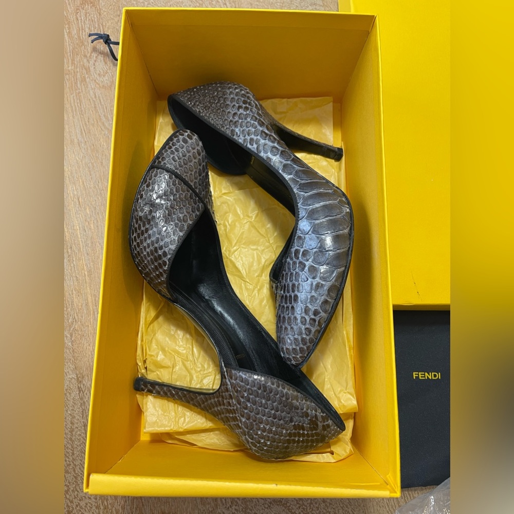 Fendi Python 4” Pumps Size 38.5 - image 4